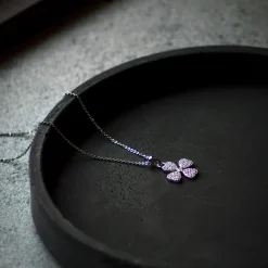 Aagaard Gaver Til Sundhedspersonalet|Smykker*Agaard halskæde med sølv firkløver fyldt med zirconer