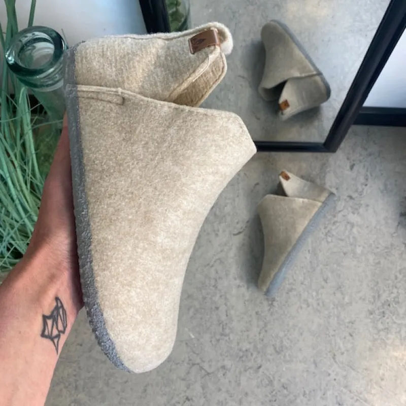 Whistler Hjemmesko|Knyster - Hallux Valgus*Beige filtet hjemmesko med højt skaft