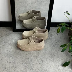 Sygeplejebutikken Sko På Tilbud*Beige ruskindssko med gængesål og svangstøtte