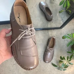 Sygeplejebutikken Sko På Tilbud*Beige skind snøresko med god stødabsorbering