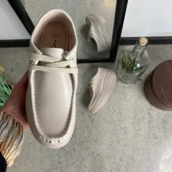 Sygeplejebutikken Leddegigt|Hælsporer*Beige skindsko med gængesål og svangstøtte