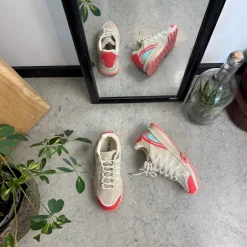 Sygeplejebutikken Sko På Tilbud*Beige sko med åndbar overdel og flotte detaljer