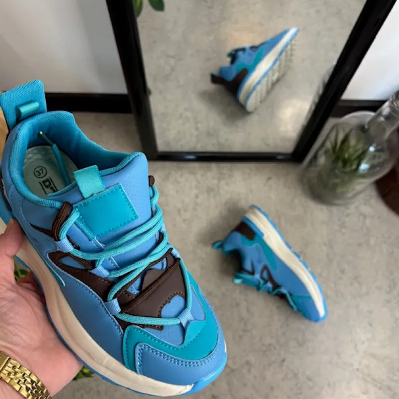 Sygeplejebutikken Sko På Tilbud*Blå letvægtssko med stødabsorbering og flotte detaljer