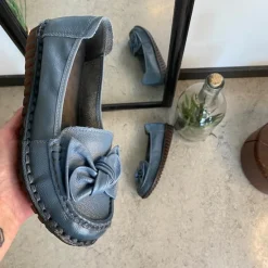 Sygeplejebutikken Sommersko Dame|Gængesål*Elegant ballerina i blåt farvet skind