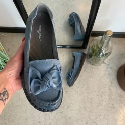 Sygeplejebutikken Sommersko Dame|Gængesål*Elegant ballerina i blåt farvet skind