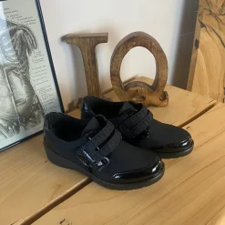 Sygeplejebutikken Knyster - Hallux Valgus|Diabetes Fødder*Elegant sko med velcro og flotte detaljer