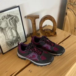 Sygeplejebutikken Vandresko Og Sandaler|Overgangssko*Funktionel vandresko i lilla med åndbart mesh og stødabsorberende sål