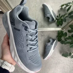 Endurance Sko På Tilbud*Grå sko fra med smarte detaljer og god stødabsorbering.