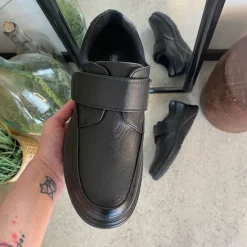 Sygeplejebutikken Herresko Og Sandaler|Herresko Og Sandaler*Herresko i sort PU med bred velcrolukning og robust TPR-sål