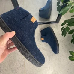 Green Comfort Hjemmesko|Overgangssko*Høj blå hjemmesko i uld med skridhæmmende såler fra