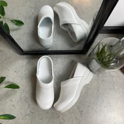 Sanita Clogs|Træsko Dame Modeller*Hvid fleksibel -træsko med hælkappe.