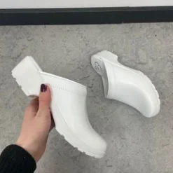 Sygeplejebutikken Hvide Træsko|Billige Træsko*Hvid skind træsko i god kvalitet