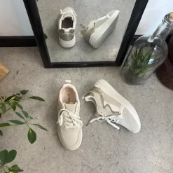 Sygeplejebutikken Sko På Tilbud*Hvid sommersko med sølv effekter