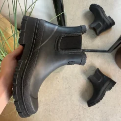 Woden Gummistøvler*Klassisk sort gummistøvle med kort skaft