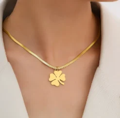 Sygeplejebutikken Gaver Til Sundhedspersonalet|Smykker*Kløver halskæde i guldtone