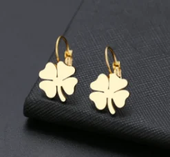 Sygeplejebutikken Gaver Til Sundhedspersonalet|Smykker*Kløver øreringe i guldtone