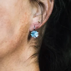 Sygeplejebutikken Gaver Til Sundhedspersonalet|Smykker*Kløver øreringe i sølvtone