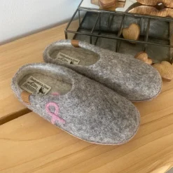 Green Comfort Diabetes Fødder|Hjemmesko*Lav uld hjemmesko med Støt Brysterne logo