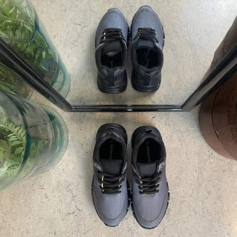 Sygeplejebutikken Kondi Sko|Stødabsorberende Sko*Let damesko i sortgrå med EVA-sål og snørelukning – åndbar PU/mesh