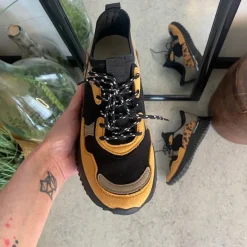 Sygeplejebutikken Slip On Sko*Moderne sko med flotte detaljer og gummisål