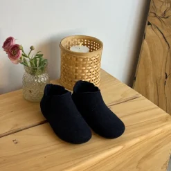 Sygeplejebutikken Sko På Tilbud*Mørkeblå filtet hjemmesko med god bredde og udtagelig indersål