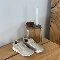 Green Comfort Leddegigt|Hælsporer*Åndbar beige sneakers fra
