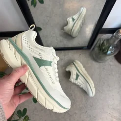 Endurance Sommersko Dame|Hvide Sneakers Dame*Åndbare Comfortfit sneakers med grønne detaljer