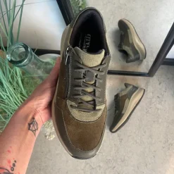 Green Comfort Leddegigt|Hælsporer*Olivengrøn sko med dobbelt lukning