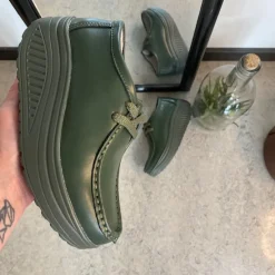 Sygeplejebutikken Leddegigt|Hælsporer*Olivengrønne skindsko med gængesål og svangstøtte