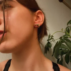 Sygeplejebutikken Gaver Til Sundhedspersonalet|Smykker*Øreringe med EKG i guldtone