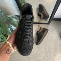 Rieker Kort Støvle Dame|Sorte Støvletter*Step-in støvle med flotte detaljer