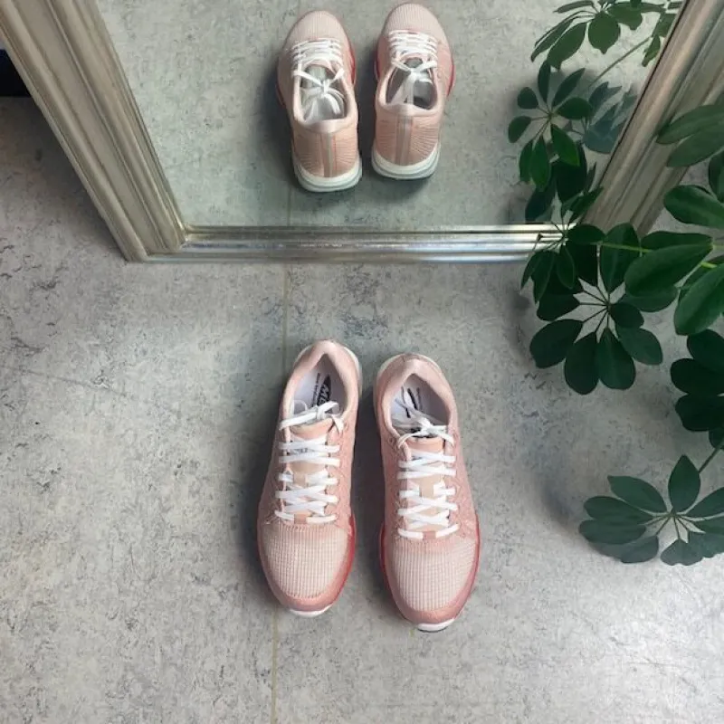 MBT Gængesål|Gængesål*Rosa letvægts sko fra