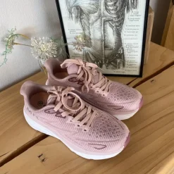 Sygeplejebutikken Sommersko Dame|Kondi Sko*Rosa sneakers med åndbar overdel