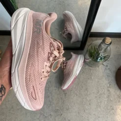 Sygeplejebutikken Sommersko Dame|Kondi Sko*Rosa sneakers med åndbar overdel