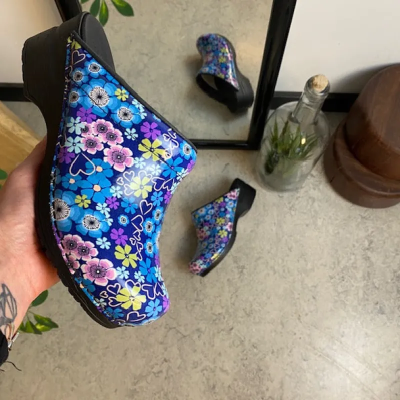 Sanita Clogs|Træsko Dame Modeller*tøffel-træsko med blå og lilla blomster