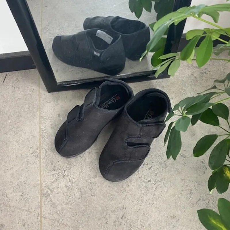 OrtoMed sko Knyster - Hallux Valgus|Hjemmesko*Sko med velcro og bred pasform og regulerbar hælrem