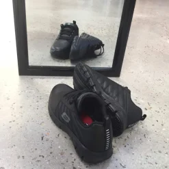 Skechers Sko På Tilbud*Skridhæmmende med de kendte skumbunde og komfort