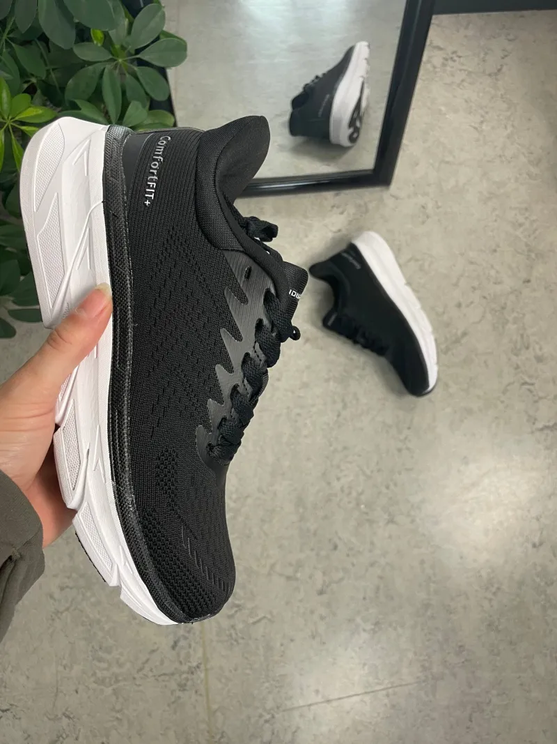 Endurance Sko På Tilbud*Smart sort sko med svangstøtte