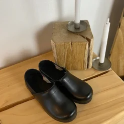 Sanita Clogs|Træsko Dame Modeller*Sort fleksibel -træsko med hælkappe.