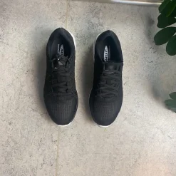 MBT Leddegigt|Hælsporer*Sort letvægts sko fra