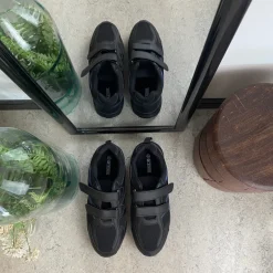 Sygeplejebutikken Sko Til Ældre|Sko Med Velcro*Sort letvægtssko med velcroremme og stødabsorberende sål