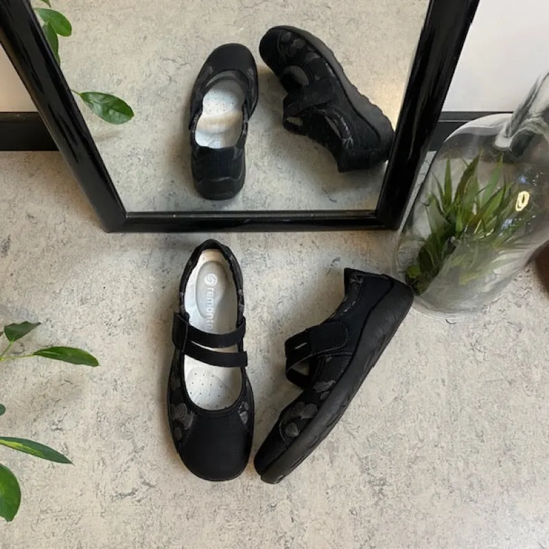 Remonte Sko På Tilbud*Sort ballerina med god svangstøtte.