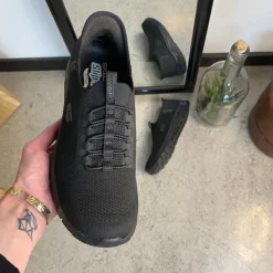 Skechers Knyster - Hallux Valgus|Leddegigt*Sort slip-ins med svangstøtte