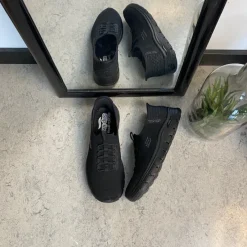 Skechers Knyster - Hallux Valgus|Leddegigt*Sort slip-ins med svangstøtte