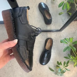 Sygeplejebutikken Sko På Tilbud*Sort skind snøresko med god stødabsorbering