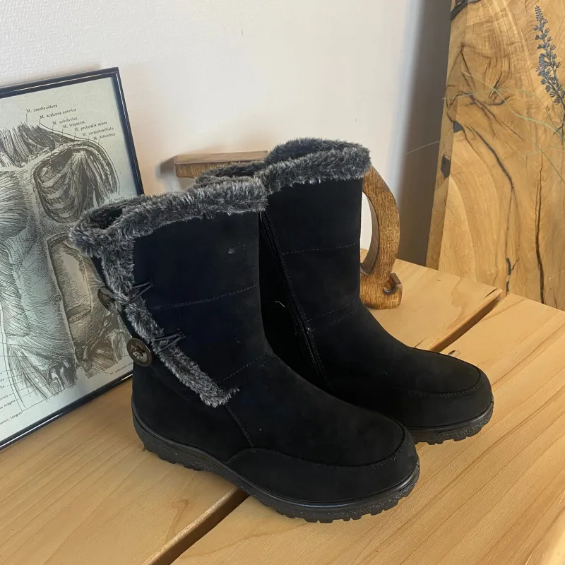 Sygeplejebutikken Billige Vinter Støvler|Sorte Støvletter*Sort støvle med fin pelsdetalje.