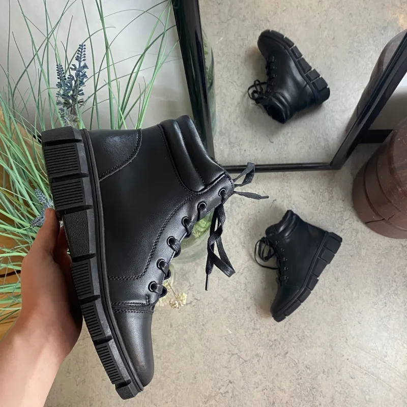 Sygeplejebutikken Overgangssko*Sort støvle med stødabsorberende sål