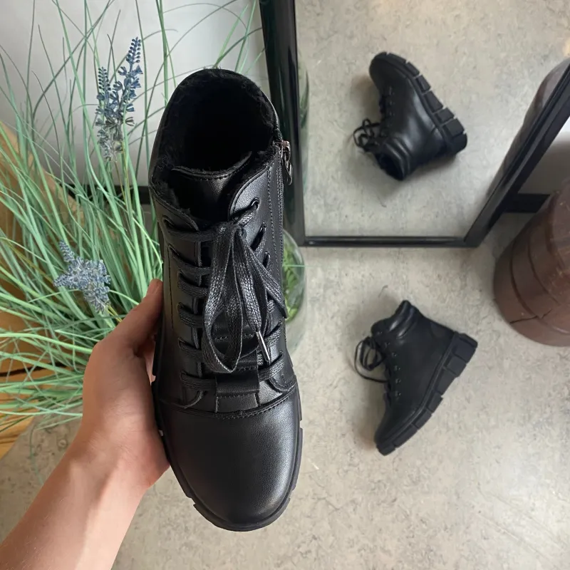 Sygeplejebutikken Overgangssko*Sort støvle med stødabsorberende sål