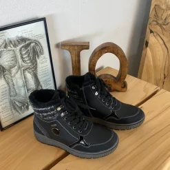 Sygeplejebutikken Kort Støvle Dame|Vinterstøvler Damer*Sort vinterstøvle med snørebånd