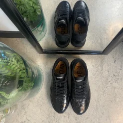 Woden Overgangssko|Sko Med Ekstra Svangstøtte*Sort sko i krokodillelook